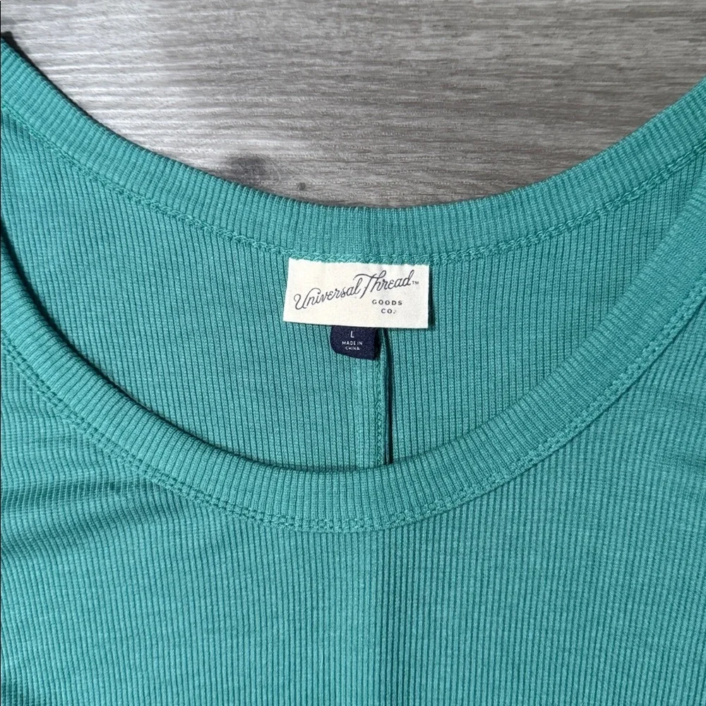 Universal Thread Top - Picture 6 of 6